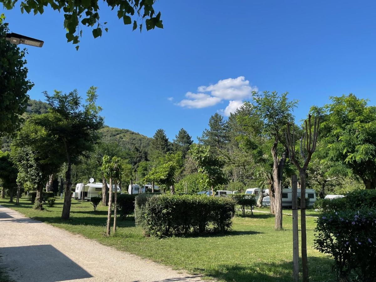 Camping Avec Piscine Et Riviere A Tournon Sur Rhone Ardeche ภายนอก รูปภาพ