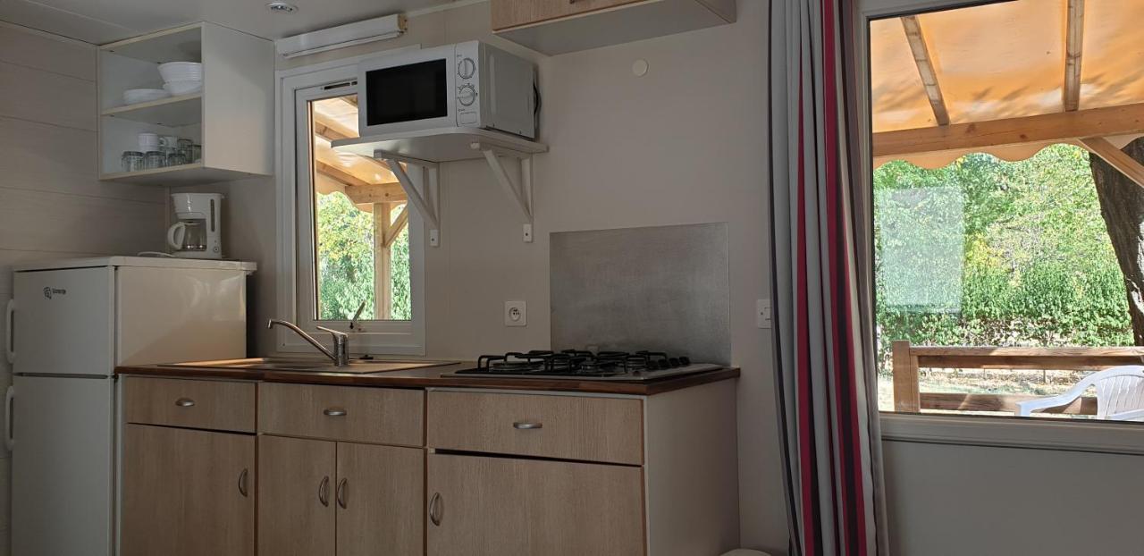 Camping Avec Piscine Et Riviere A Tournon Sur Rhone Ardeche ภายนอก รูปภาพ